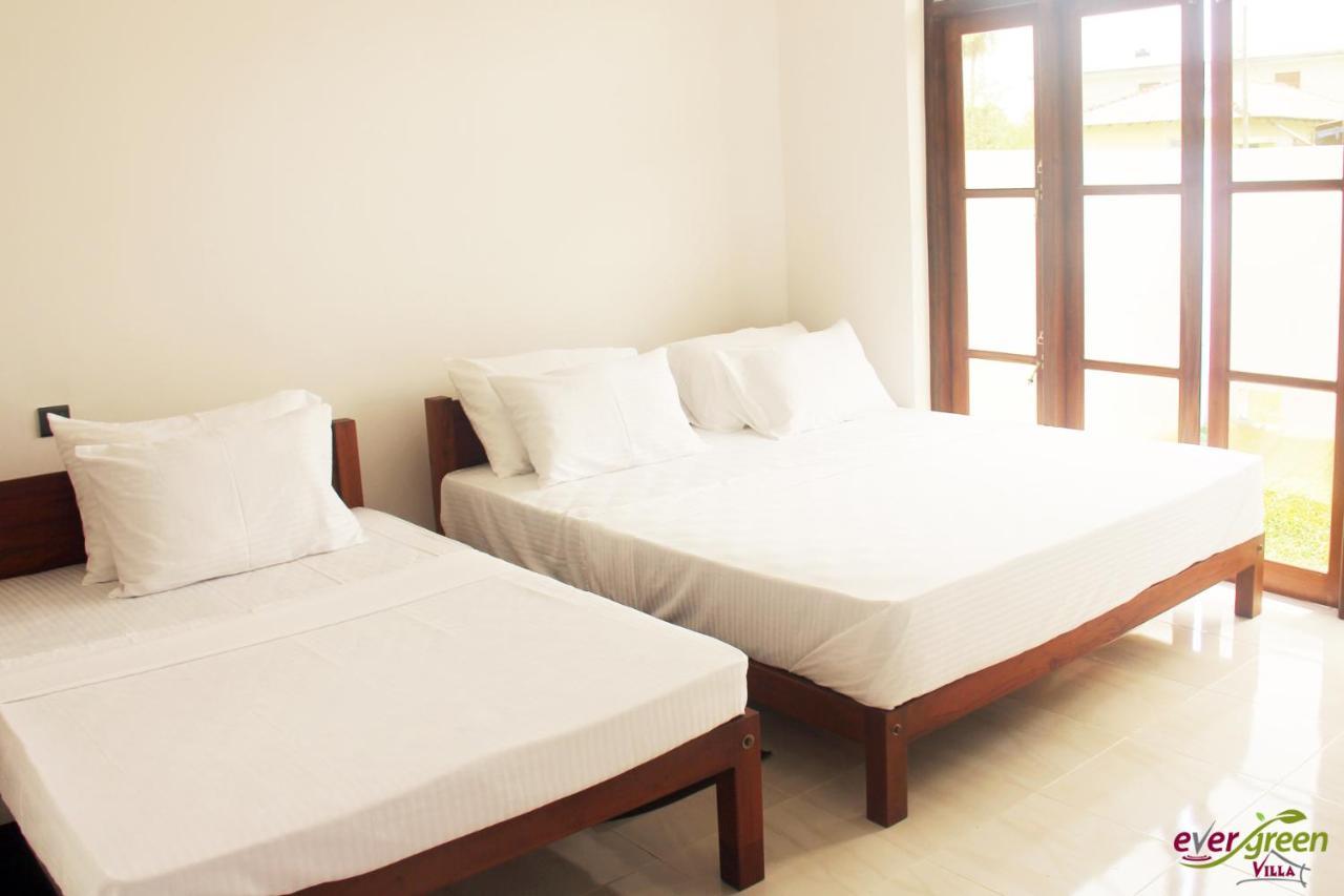 Ever Green Villa Negombo Buitenkant foto