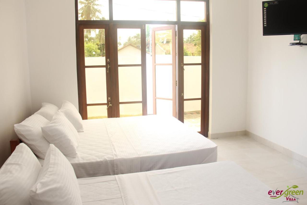 Ever Green Villa Negombo Buitenkant foto